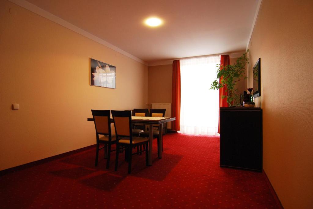 Mark1 Hotel Brzesko Room photo